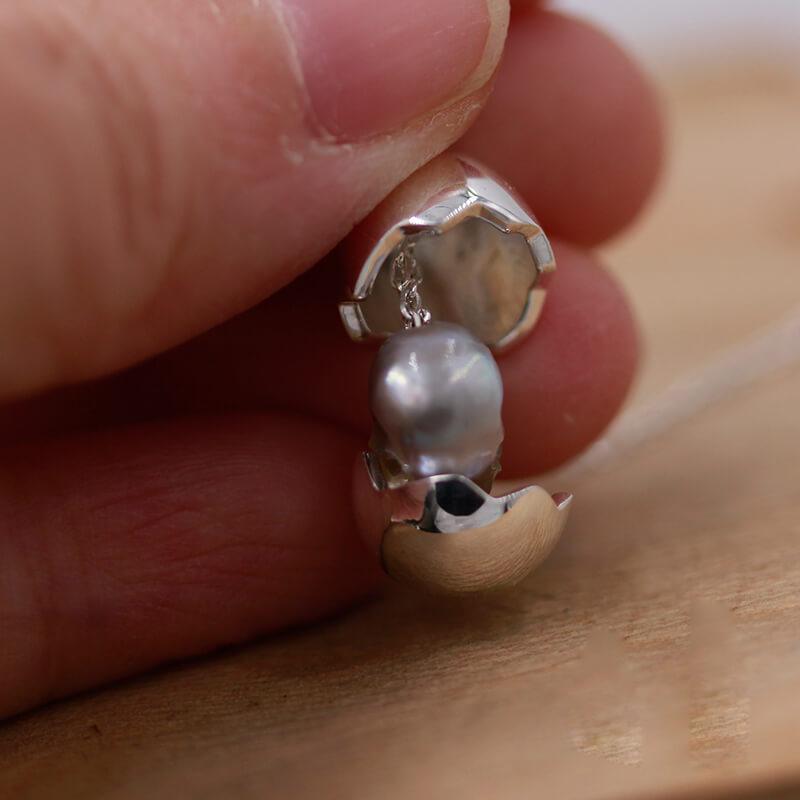 Belle Juri Openable Silver Eggshell Pearl Skull Necklace