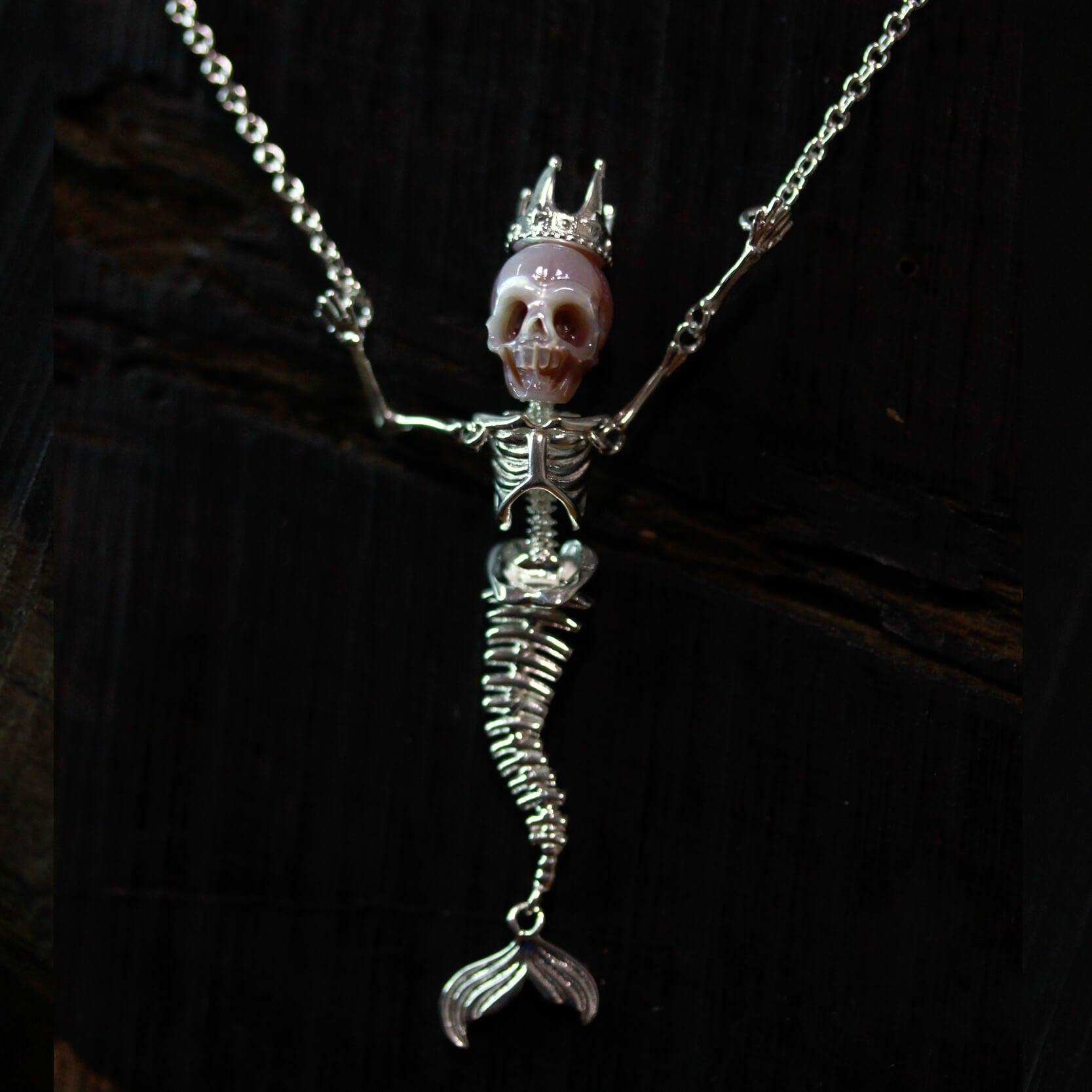Belle Juri Mermaid Pearl Skull Necklace
