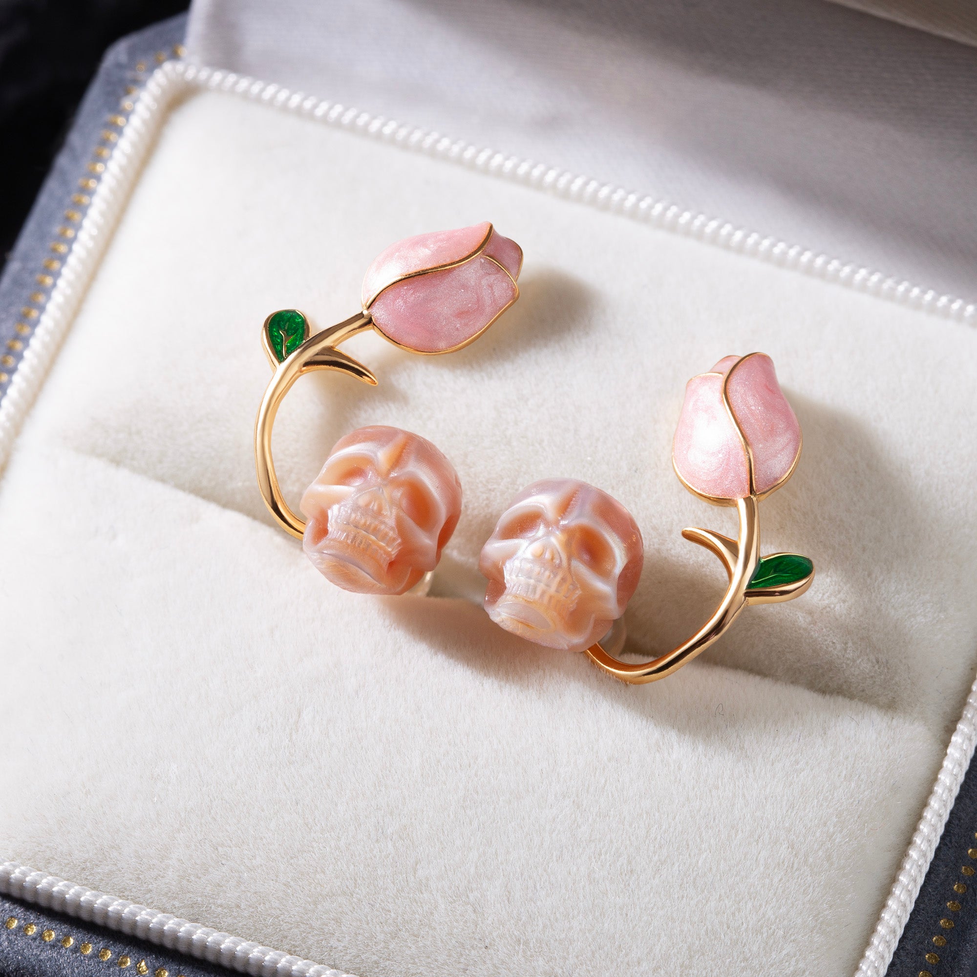 Tulip Pearl Skull Stud Earrings