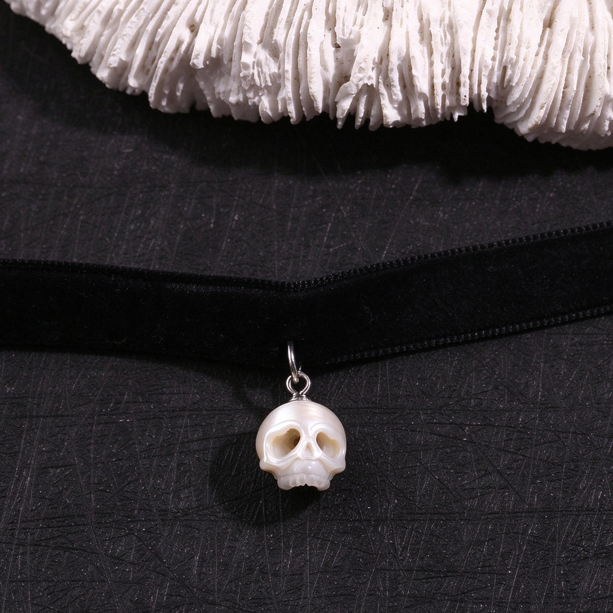 Black Velvet Cranium Pearl Choker Necklace