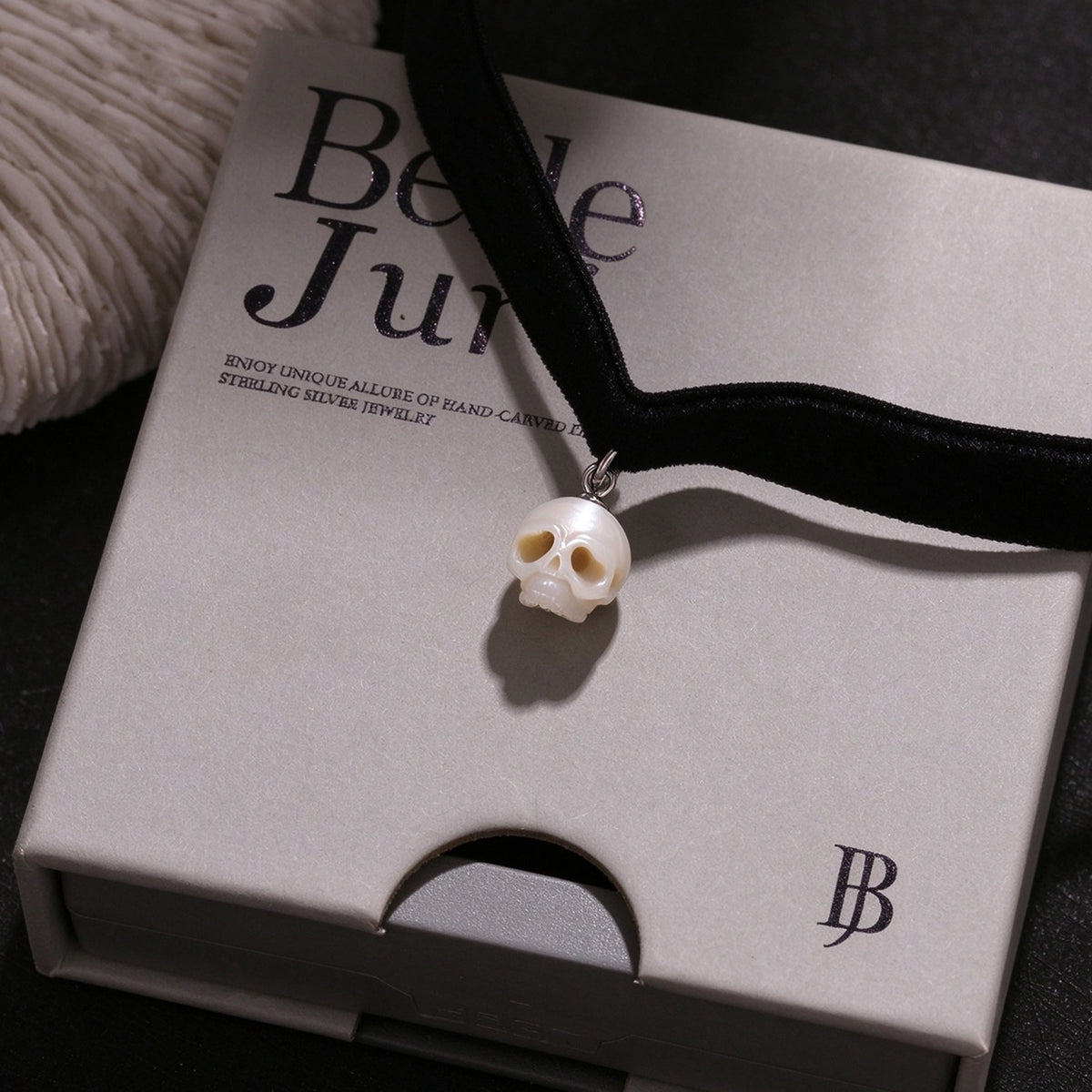 Black Velvet Cranium Pearl Choker Necklace