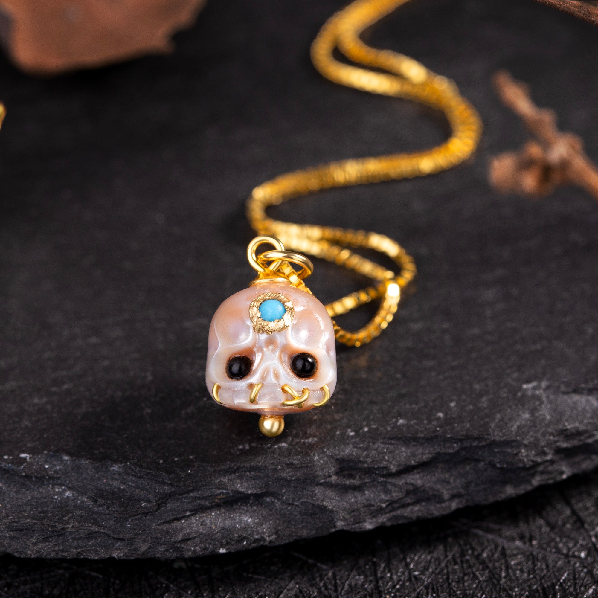 Cranio perle intagliato śmaśana collana perline con occhi neri