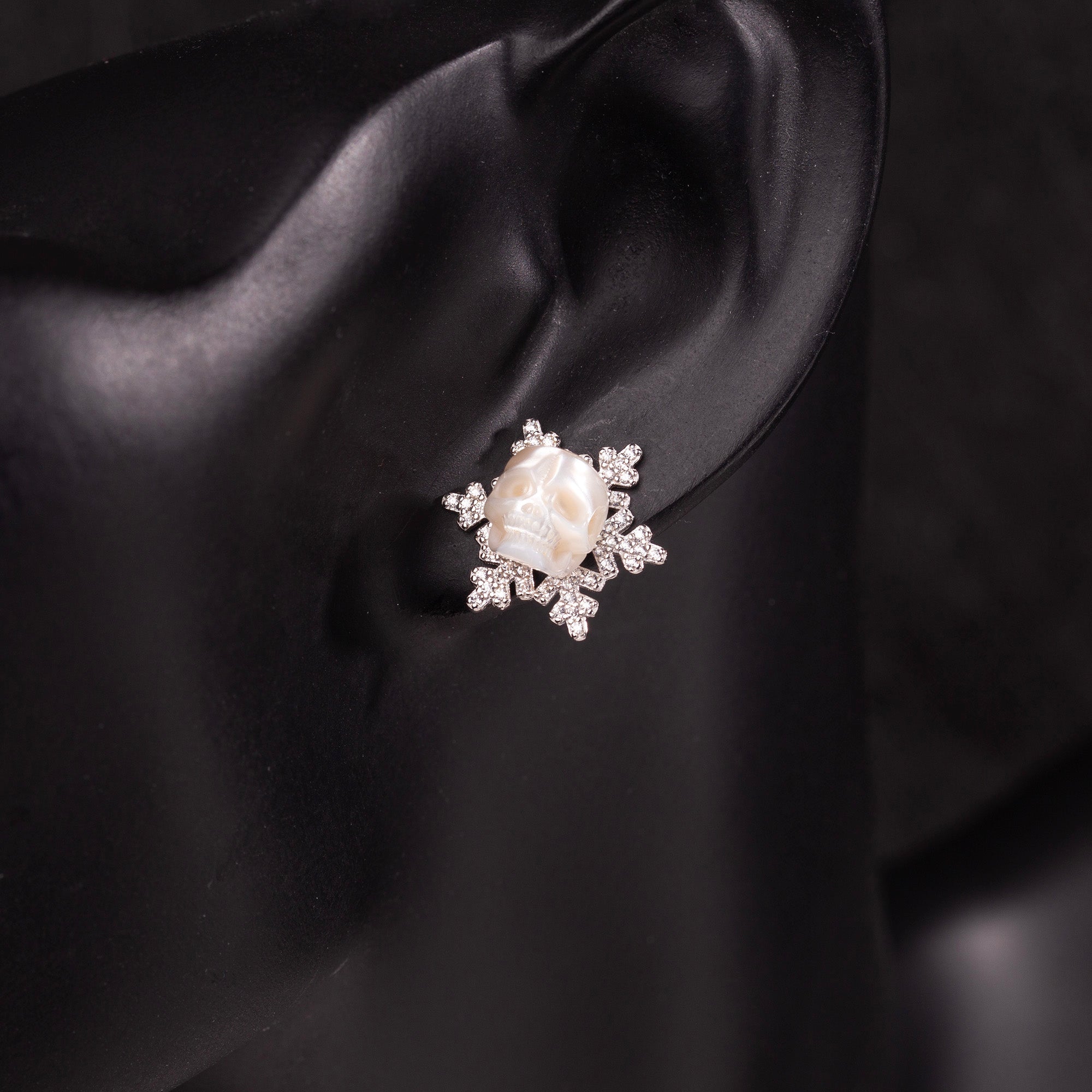 Christmas Snowflake Zircon Pearl Skull Stud Earrings