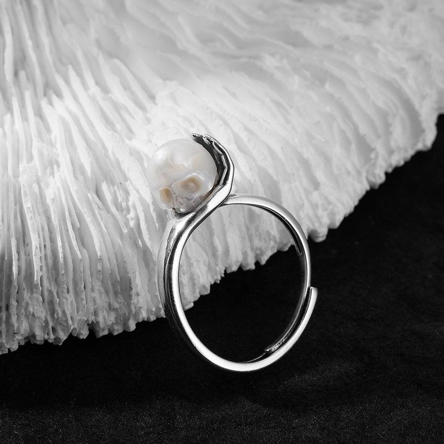 Belle Juri Cranium Pearl In Hand Ring