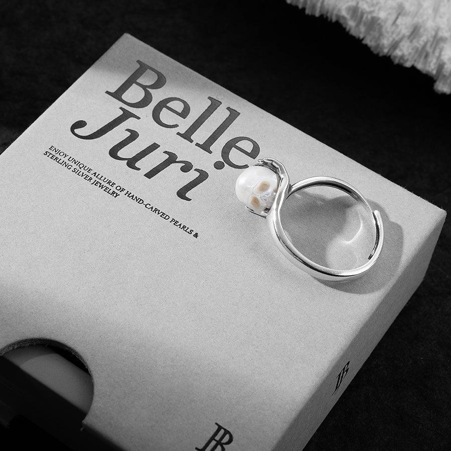 Belle Juri Cranium Pearl In Hand Ring