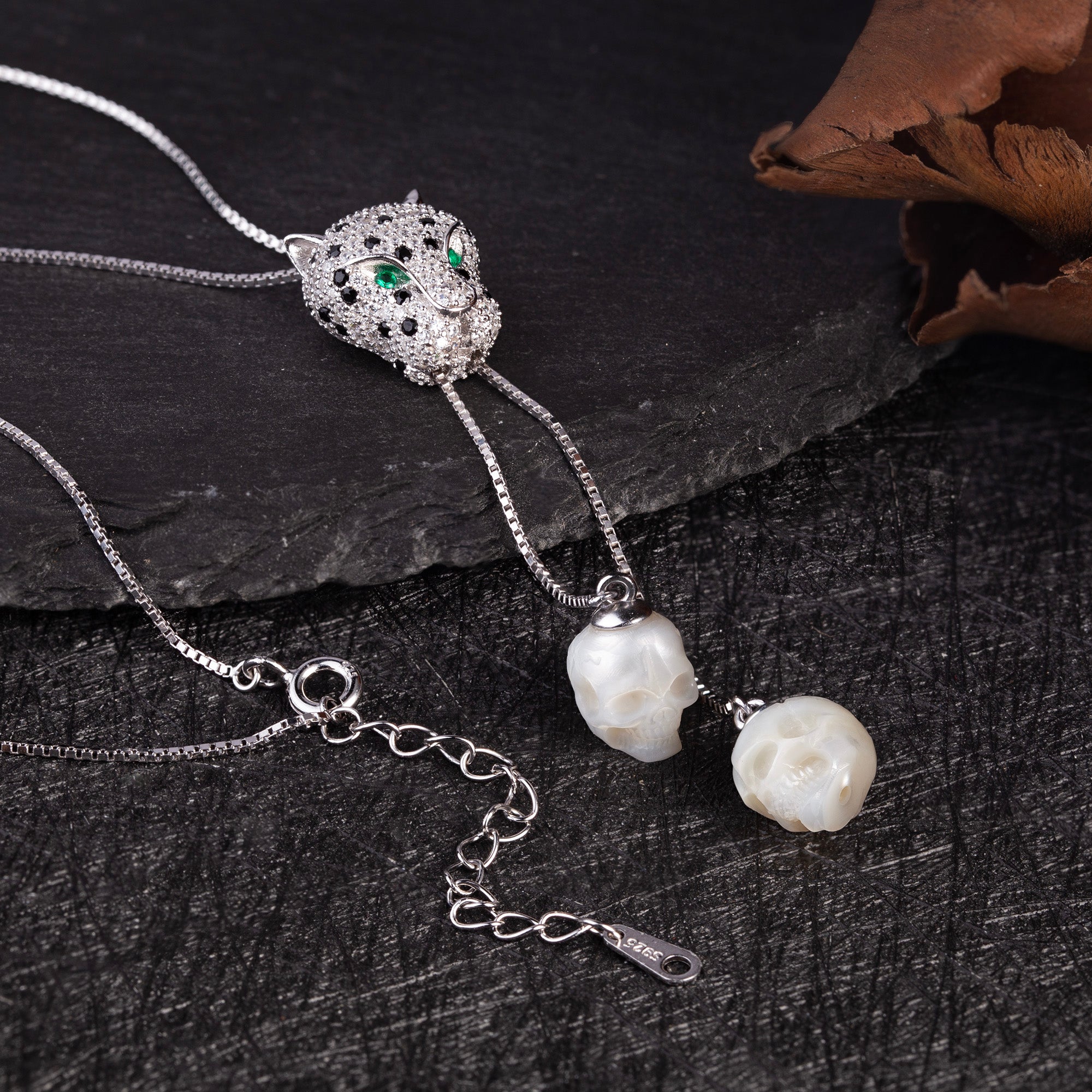 Cubic Zirconia Leopard Lariat Pearl Skull Necklace