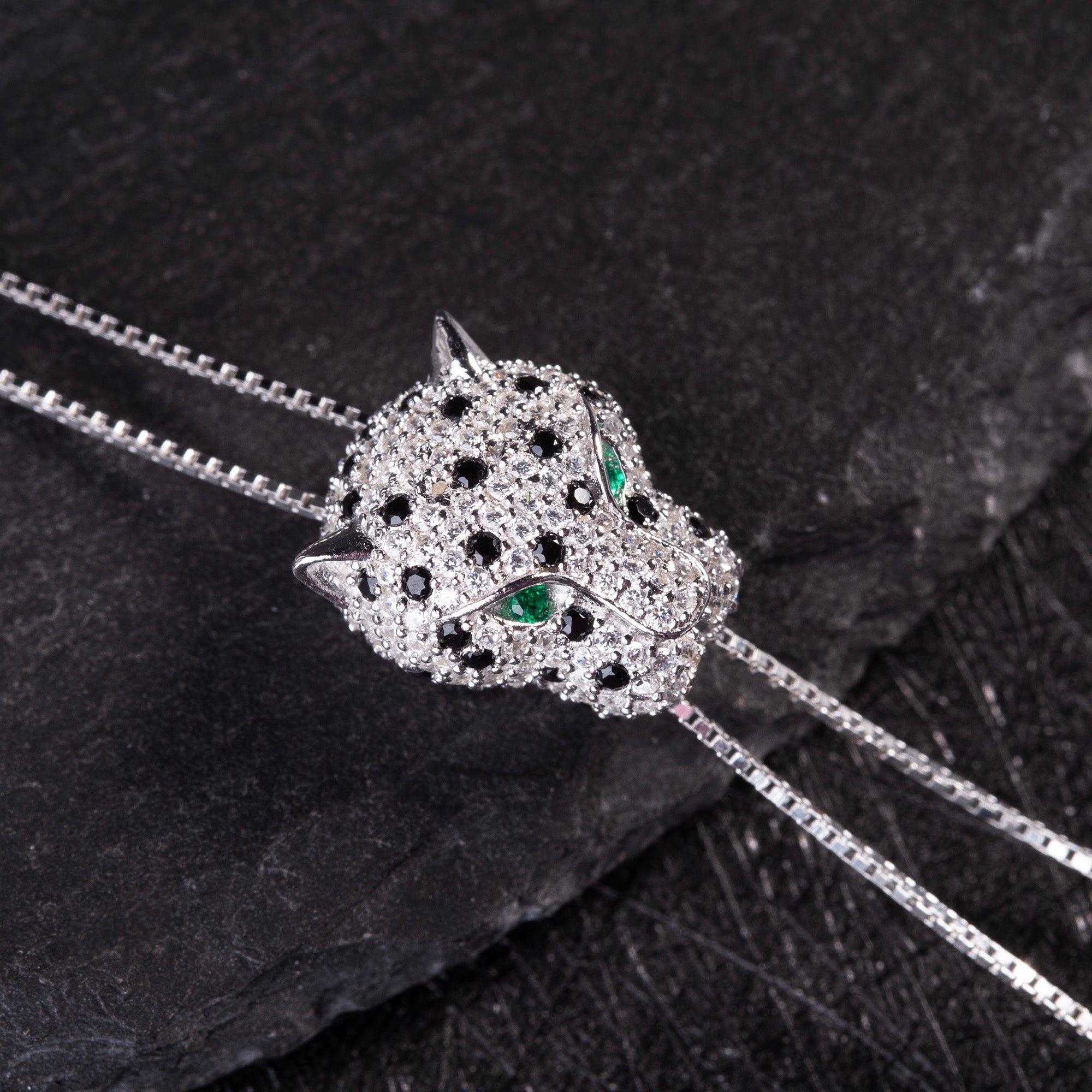 Cubic Zirconia Leopard Lariat Pearl Skull Necklace