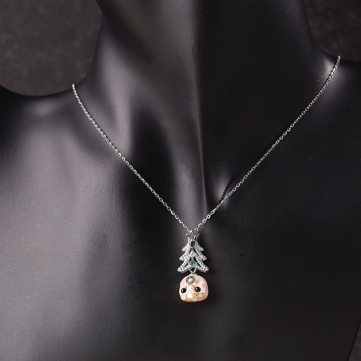 Dainty Christmas Tree Carved Pearl Skull Śmaśana Necklace