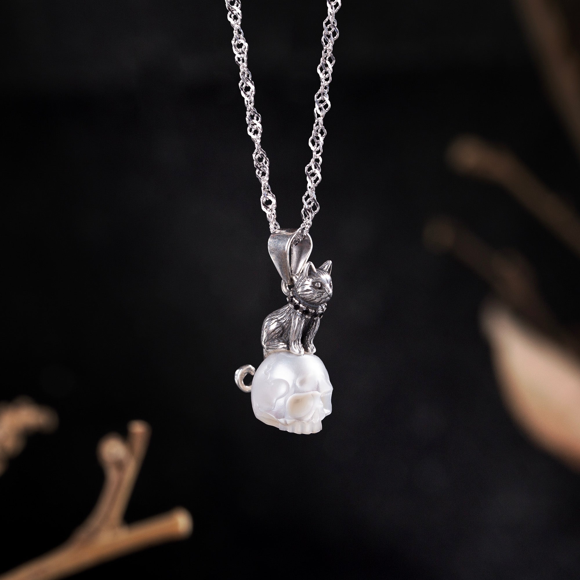 Distressed Dark Devil Pearl Skull Necklace-Belle Juri