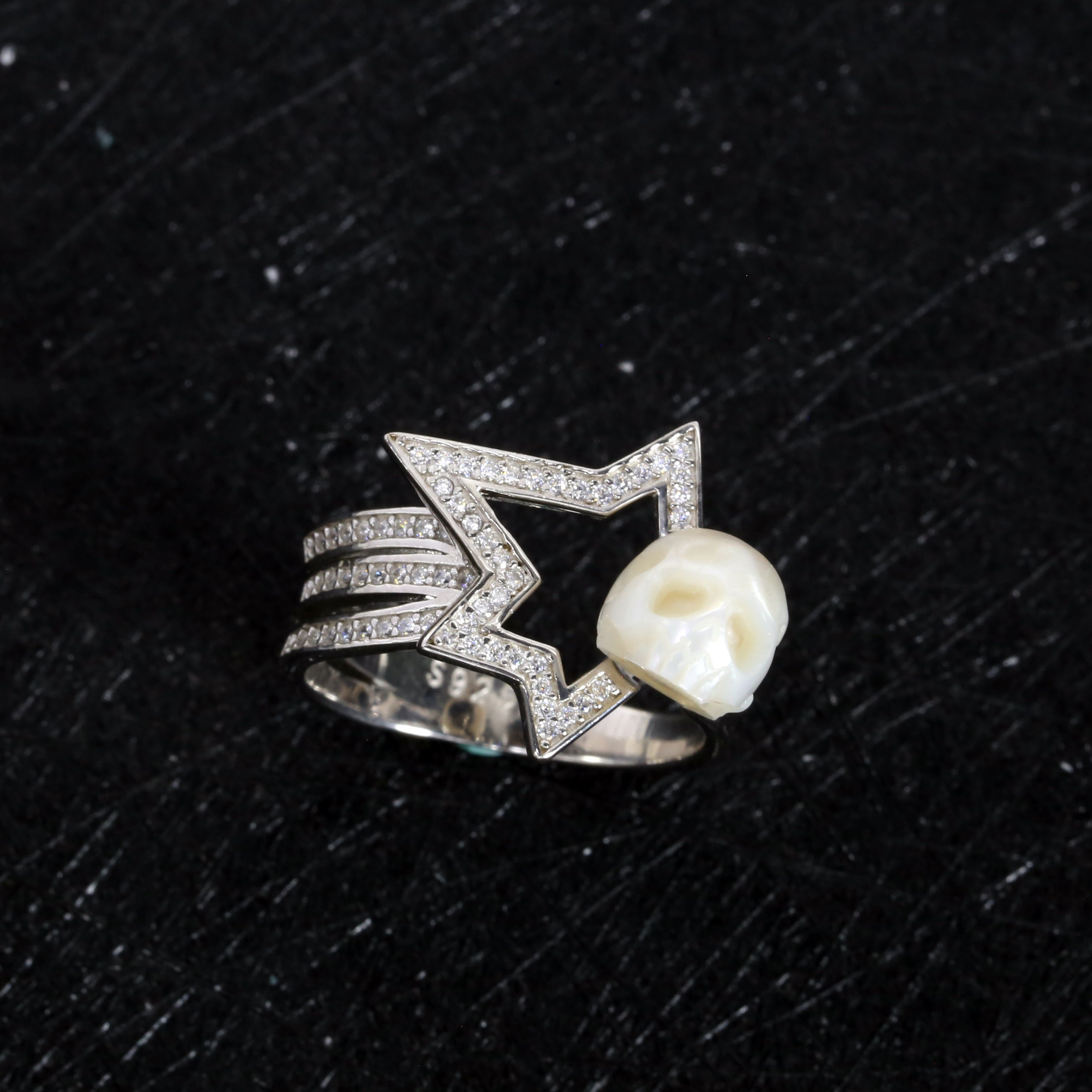 Geometric Four-Pointed Star CZ Pearl Skull Ring