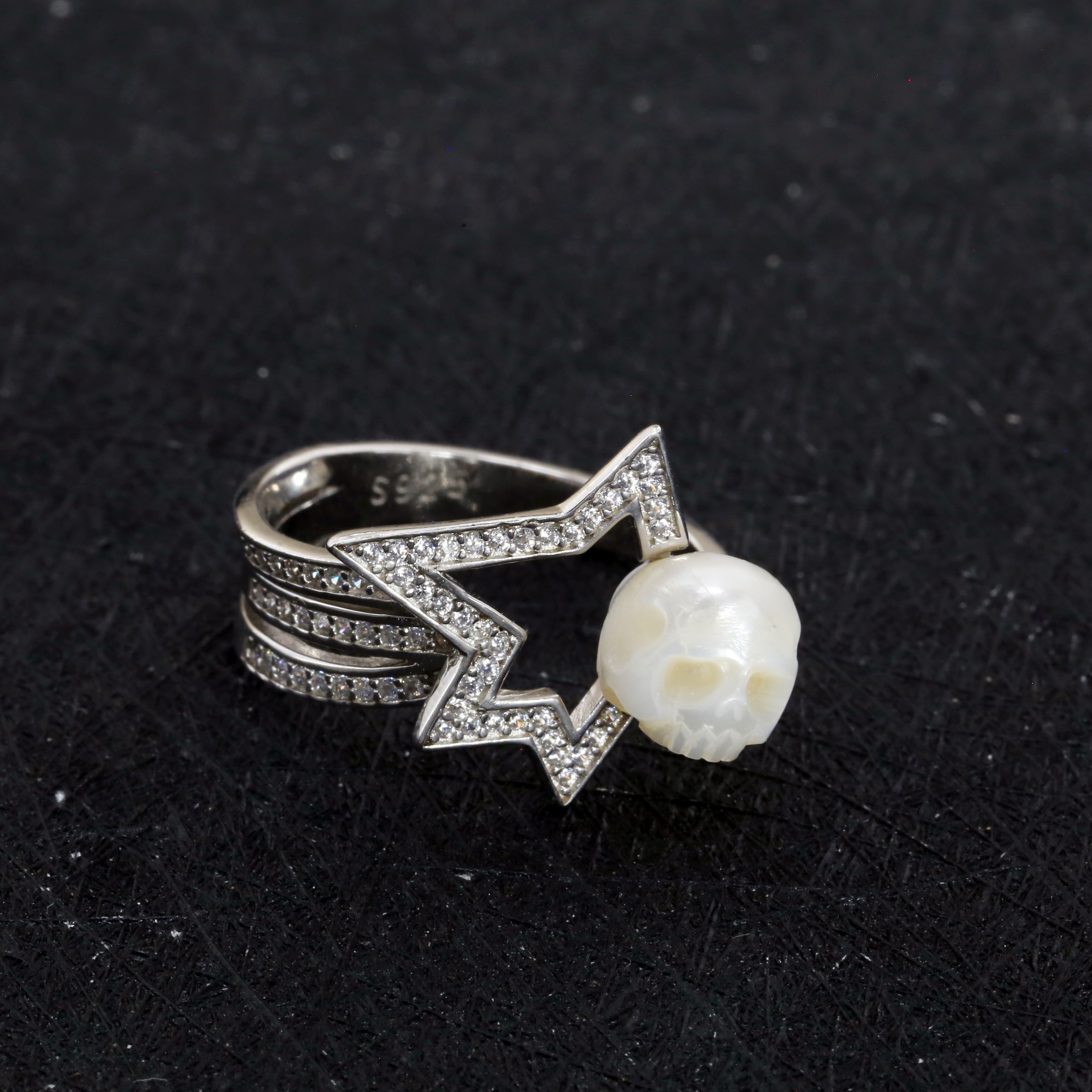 Geometric Four-Pointed Star CZ Pearl Skull Ring