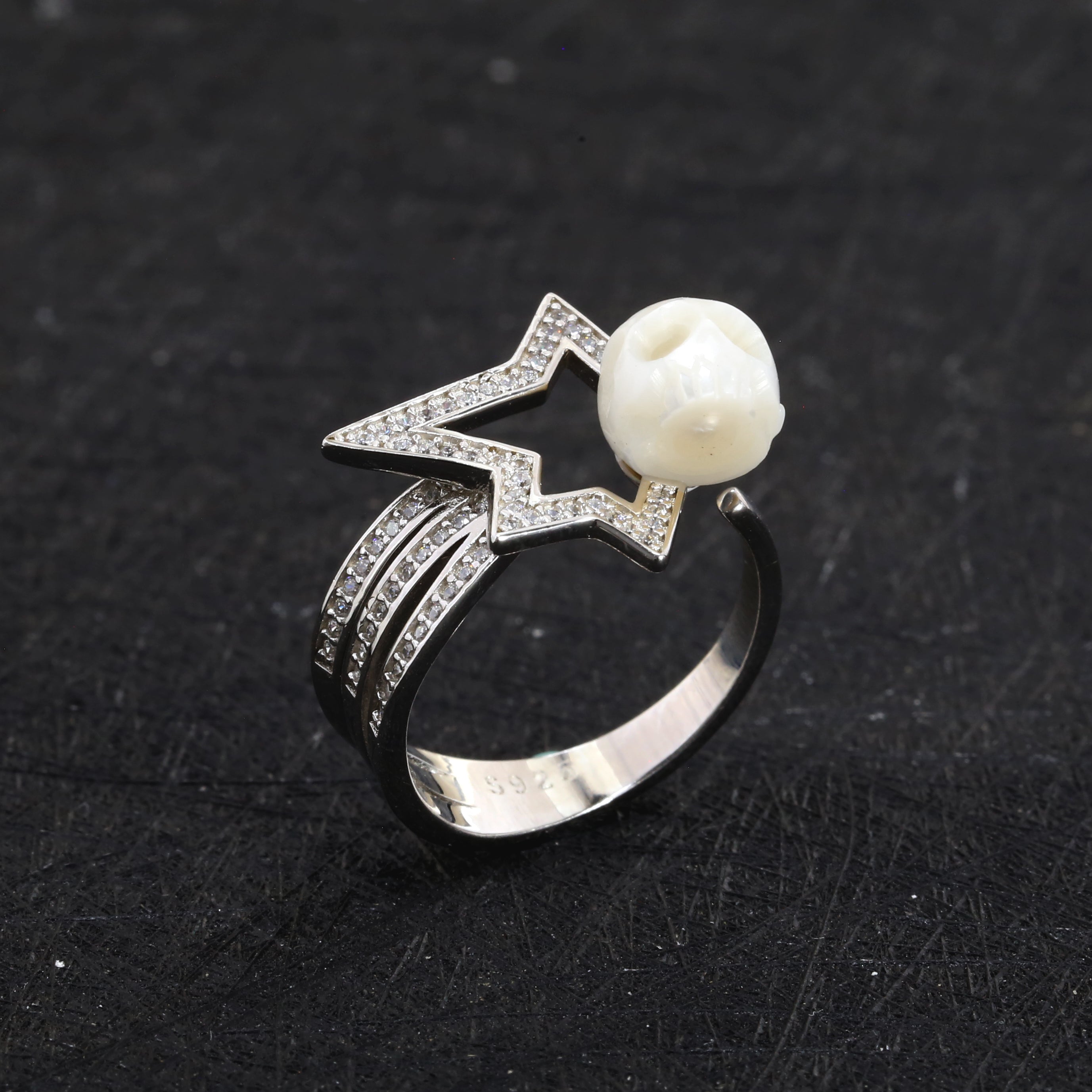 Geometric Four-Pointed Star CZ Pearl Skull Ring