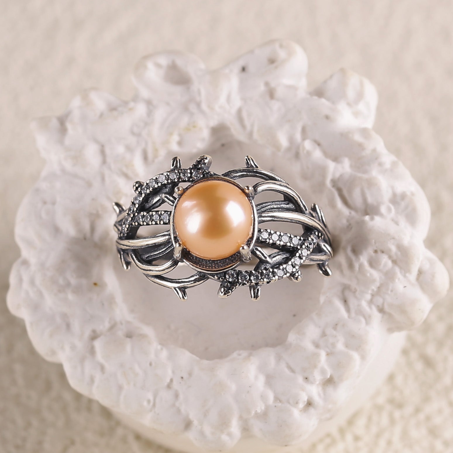 Gothic Vine Branches Twist Inlaid Pearl Ring