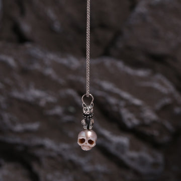Distressed Celestial Cat Cranium Pearl Necklace-Gray