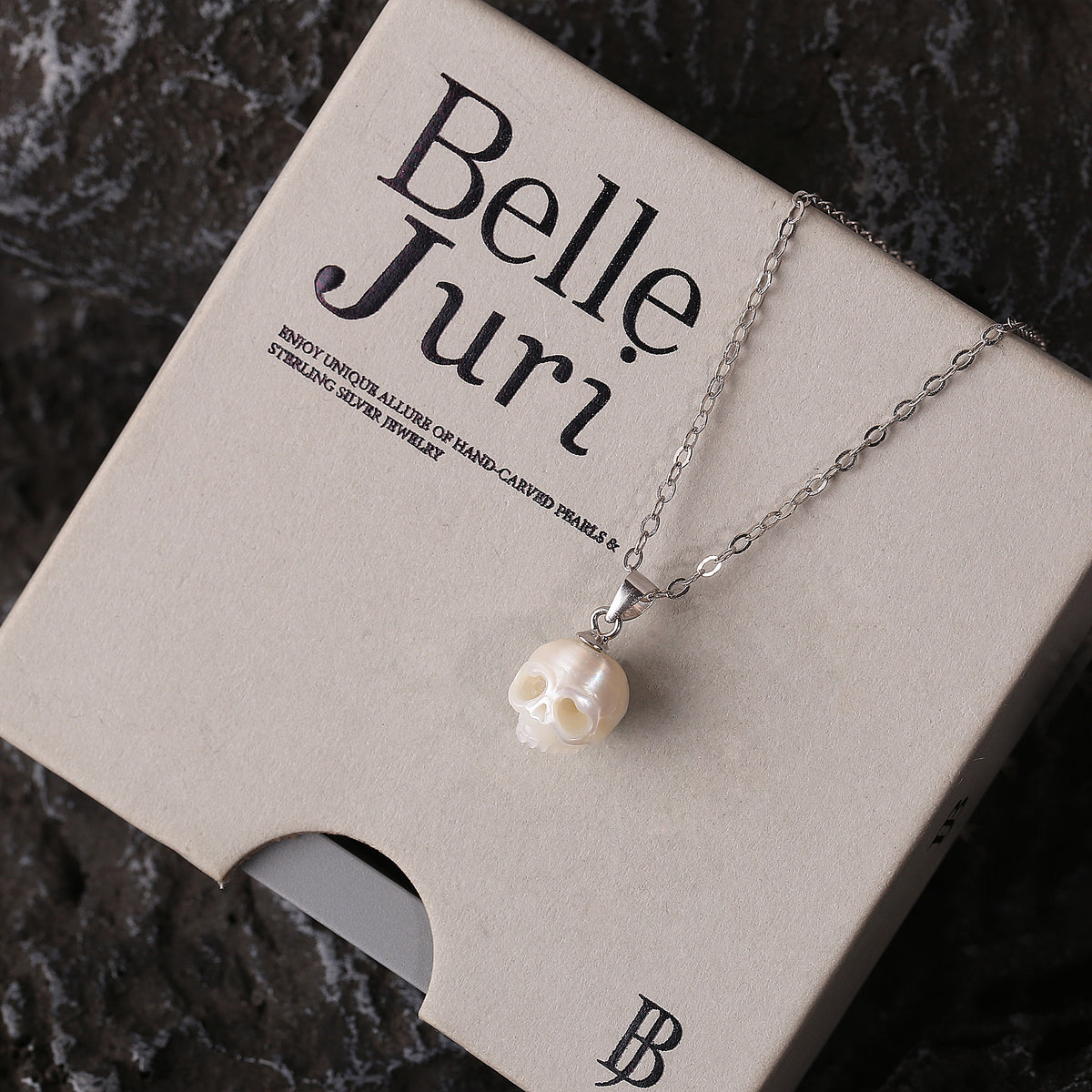 Hand-carved Gothic Cranium Pearl Pendant Necklace-White
