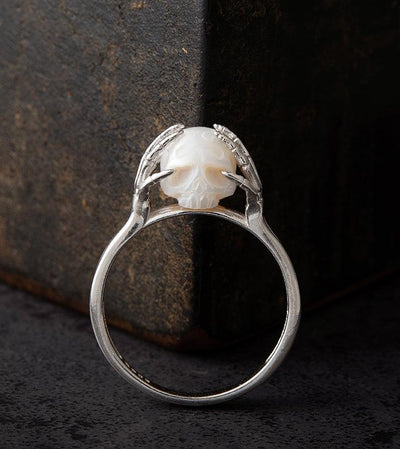 Hands On Head Pearl Cranium Ring - Belle Juri