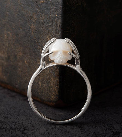 Hands On Head Pearl Cranium Ring - Belle Juri