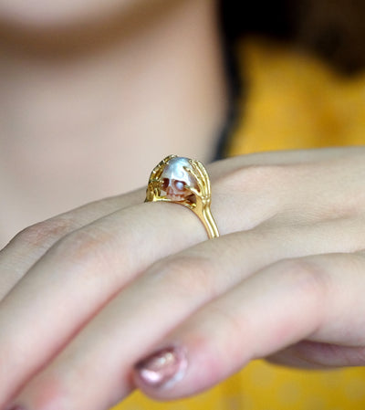 Hands On Head Pearl Cranium Ring