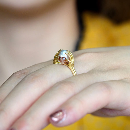 Hands On Head Pearl Cranium Ring