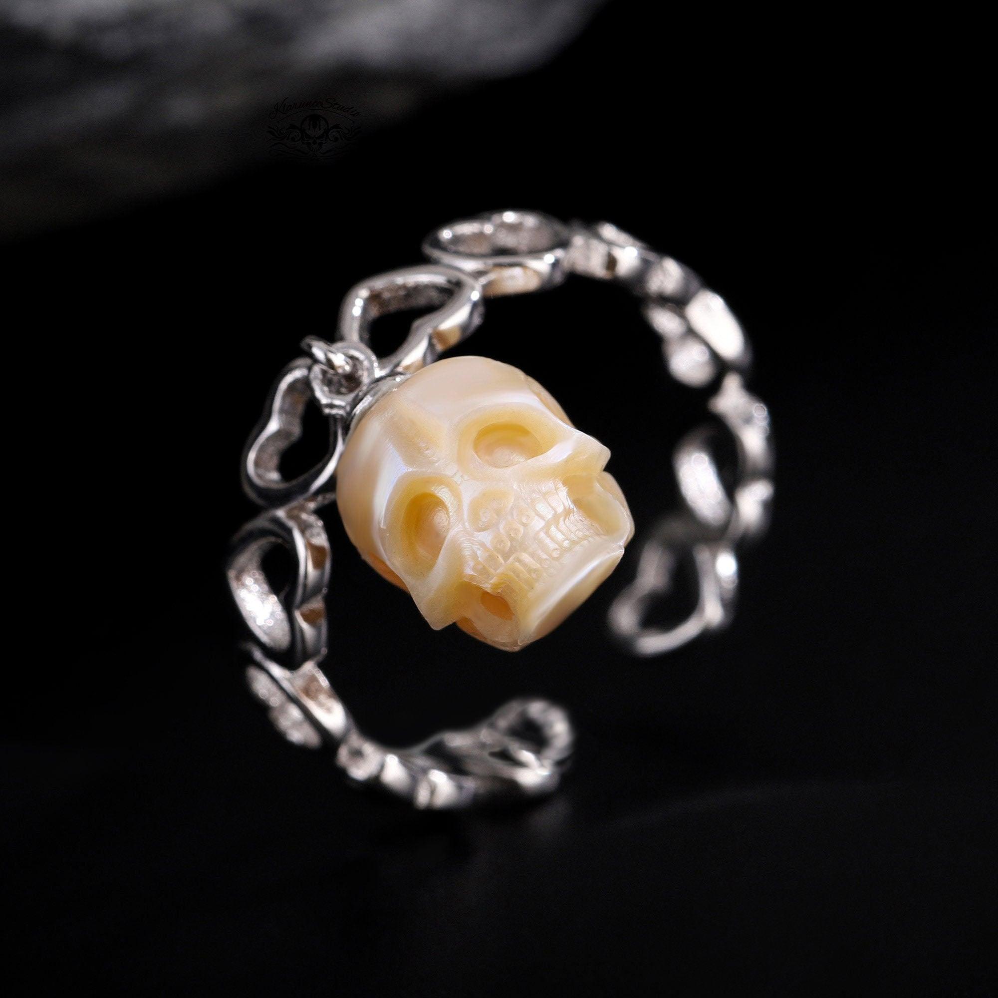 Heart-shaped Pearl Skull Ring - Belle Juri