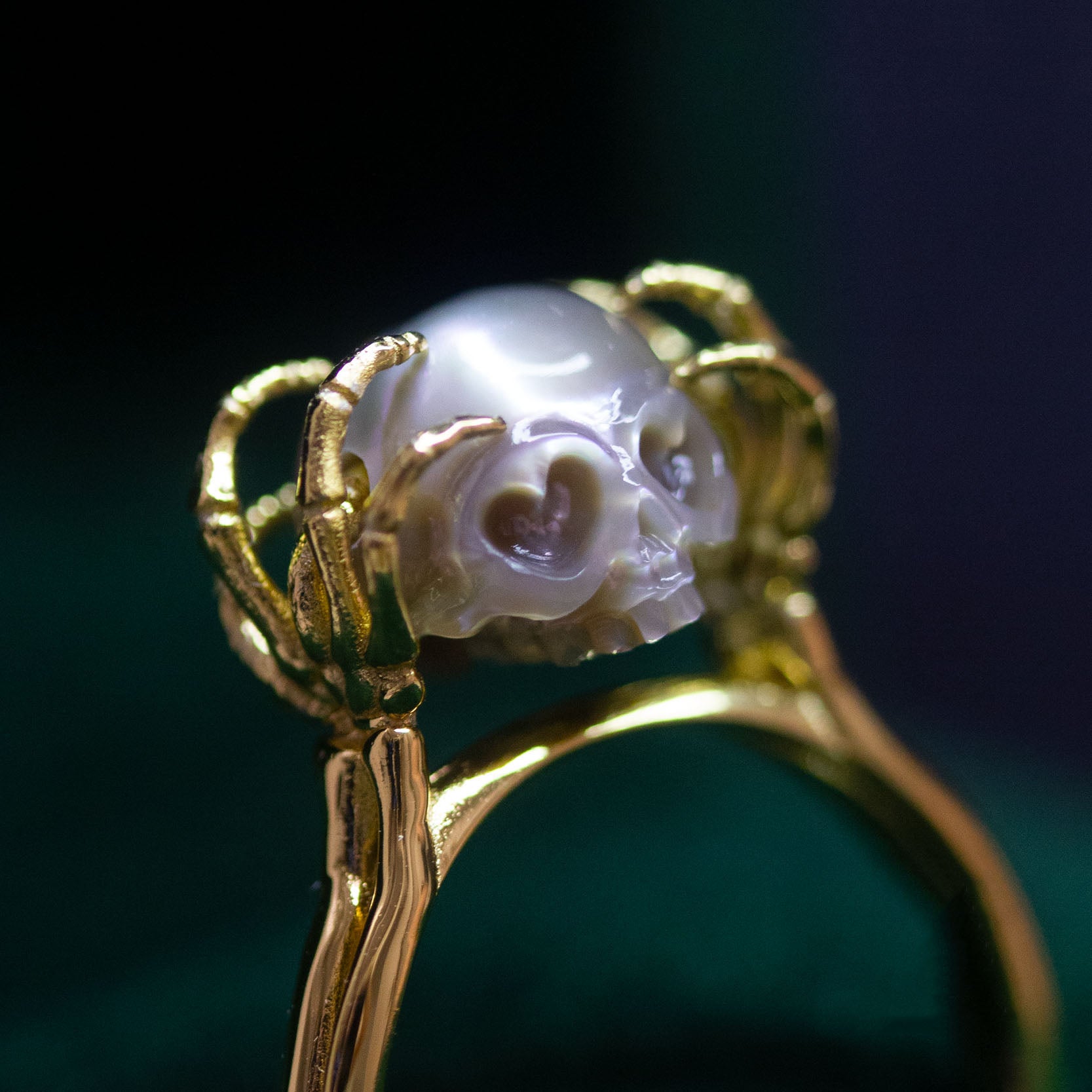 Heart Eyes Be A Thinker Pearl Cranium Ring