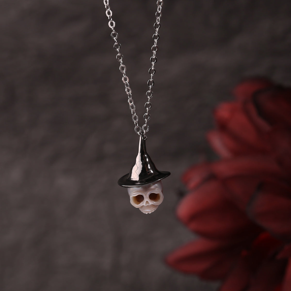 Gothic Cranium Pearl Witch Hat Necklace-Gray
