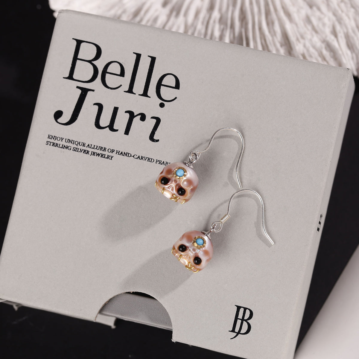 Minimalist Śmaśana Skull Pearl Dangle Drop Earrings