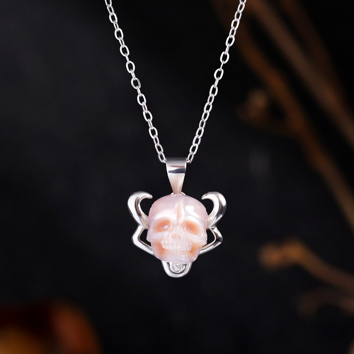 12 Signos del zodiaco Collar Taurus Pearl Skull