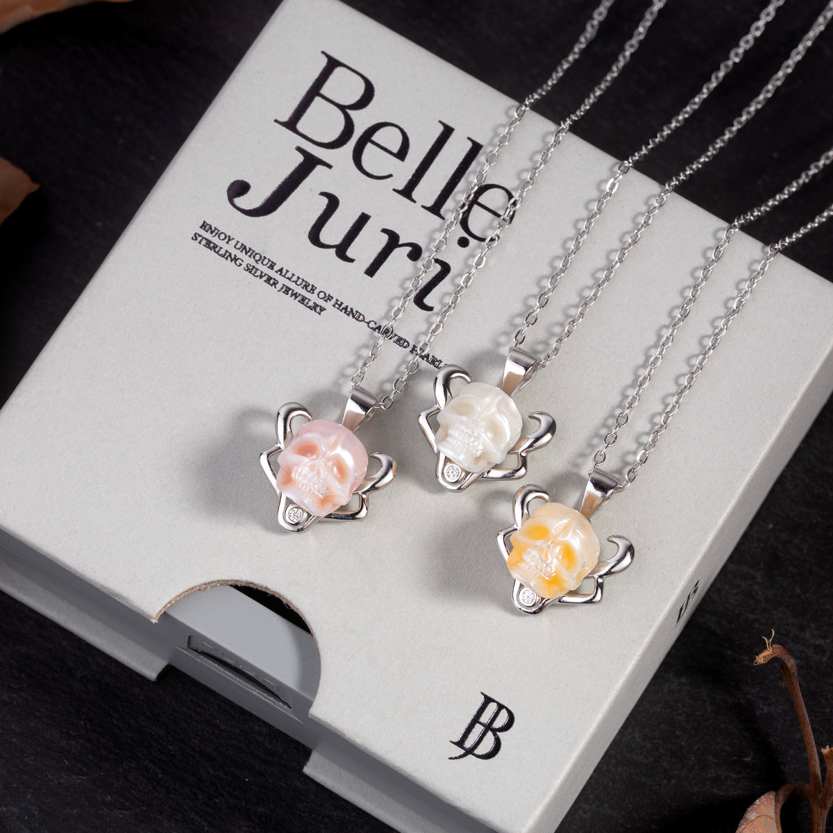 12 Signos del zodiaco Collar Taurus Pearl Skull