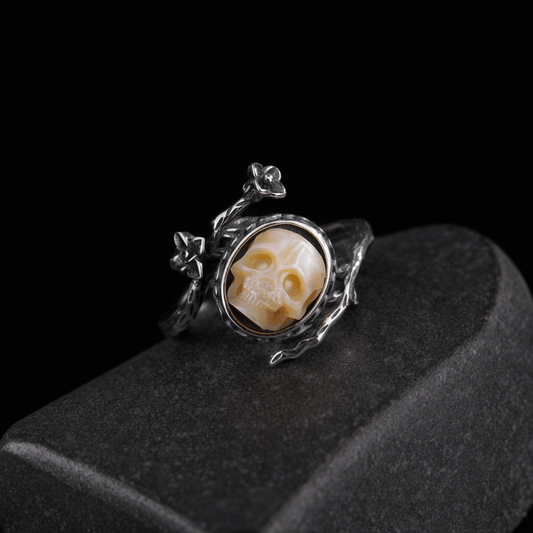 Belle Juri Pearl Skull Flower Vine Ring