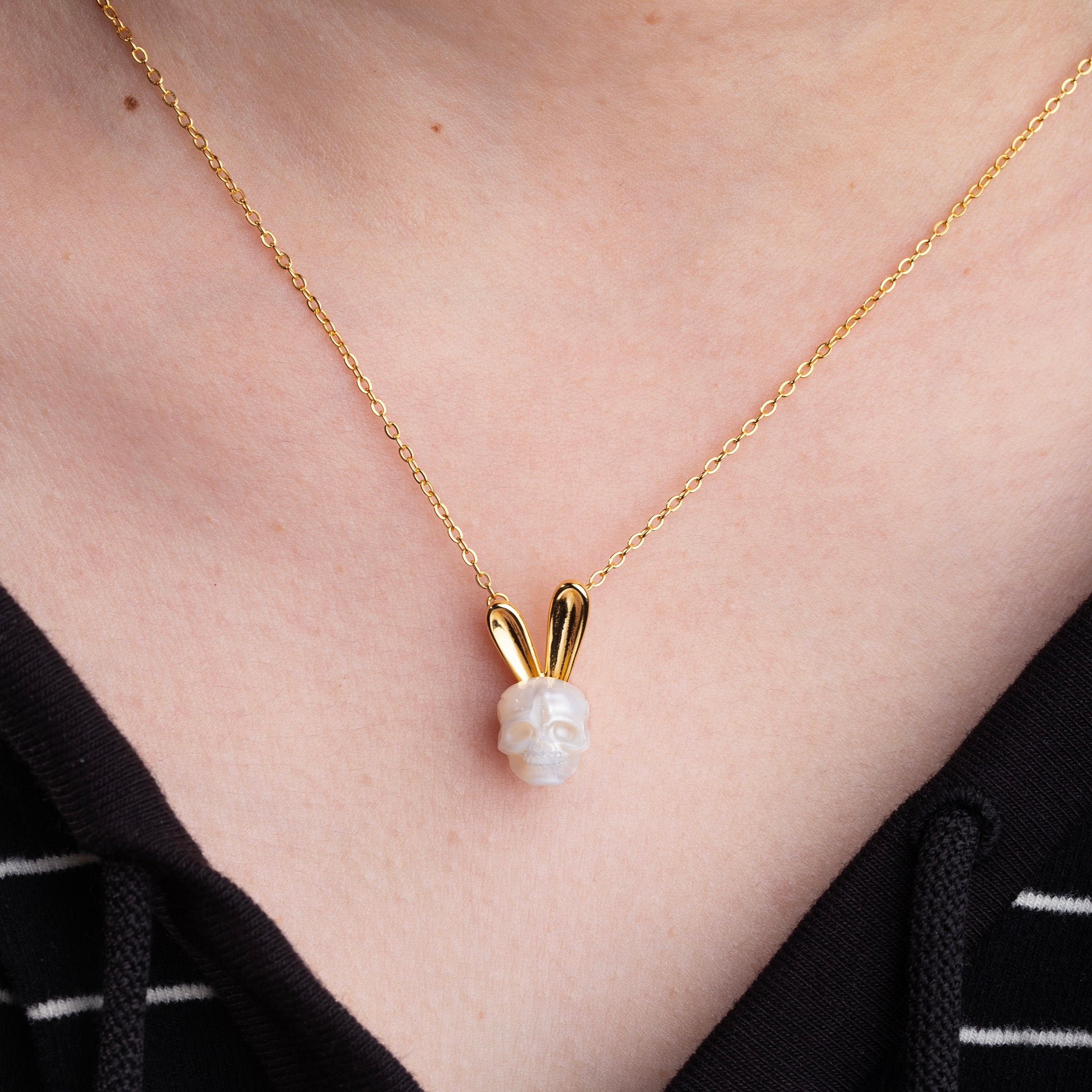 Pearl Skull Gold Bunny Ears Necklace