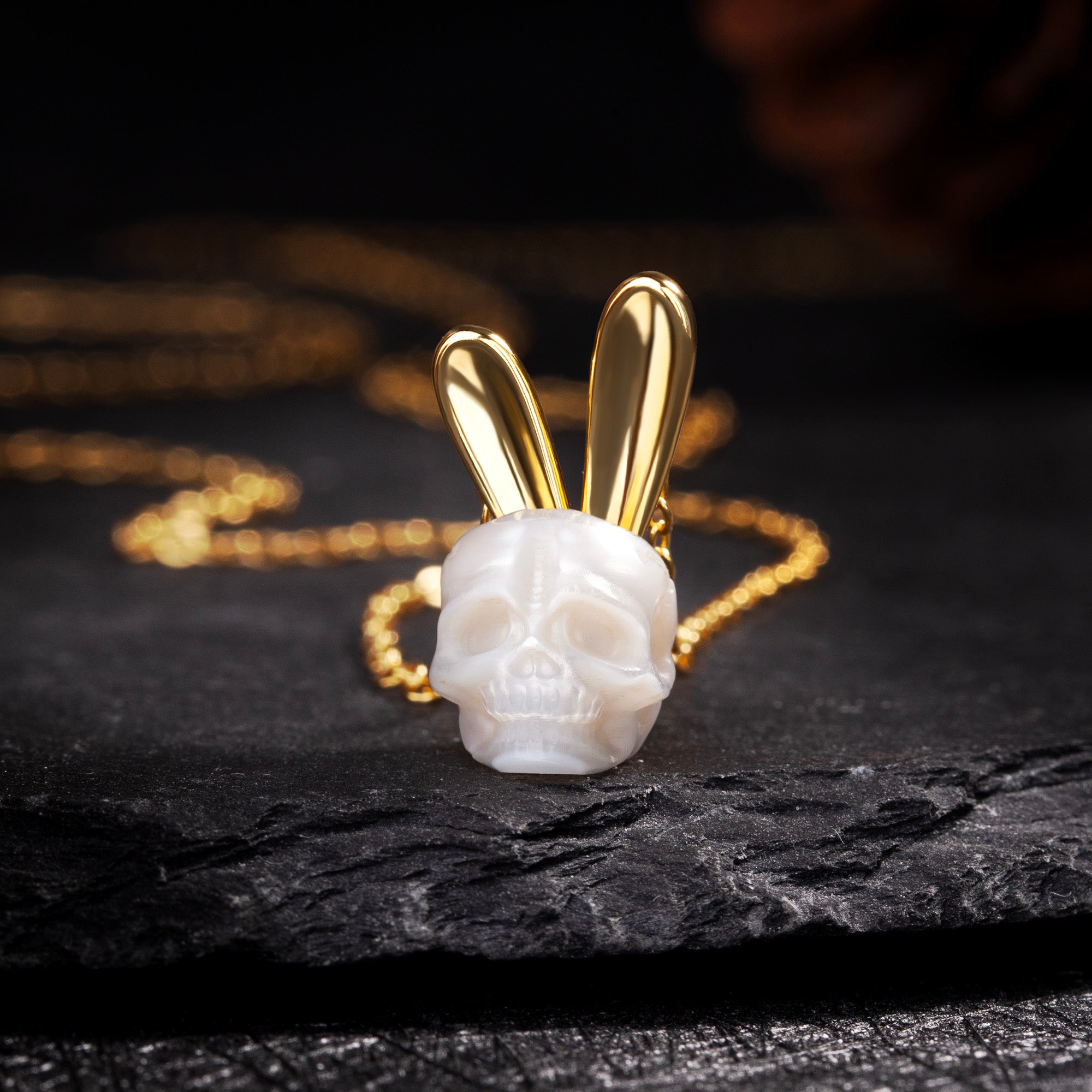 Perlenschädel Gold Hasenohren Halskette