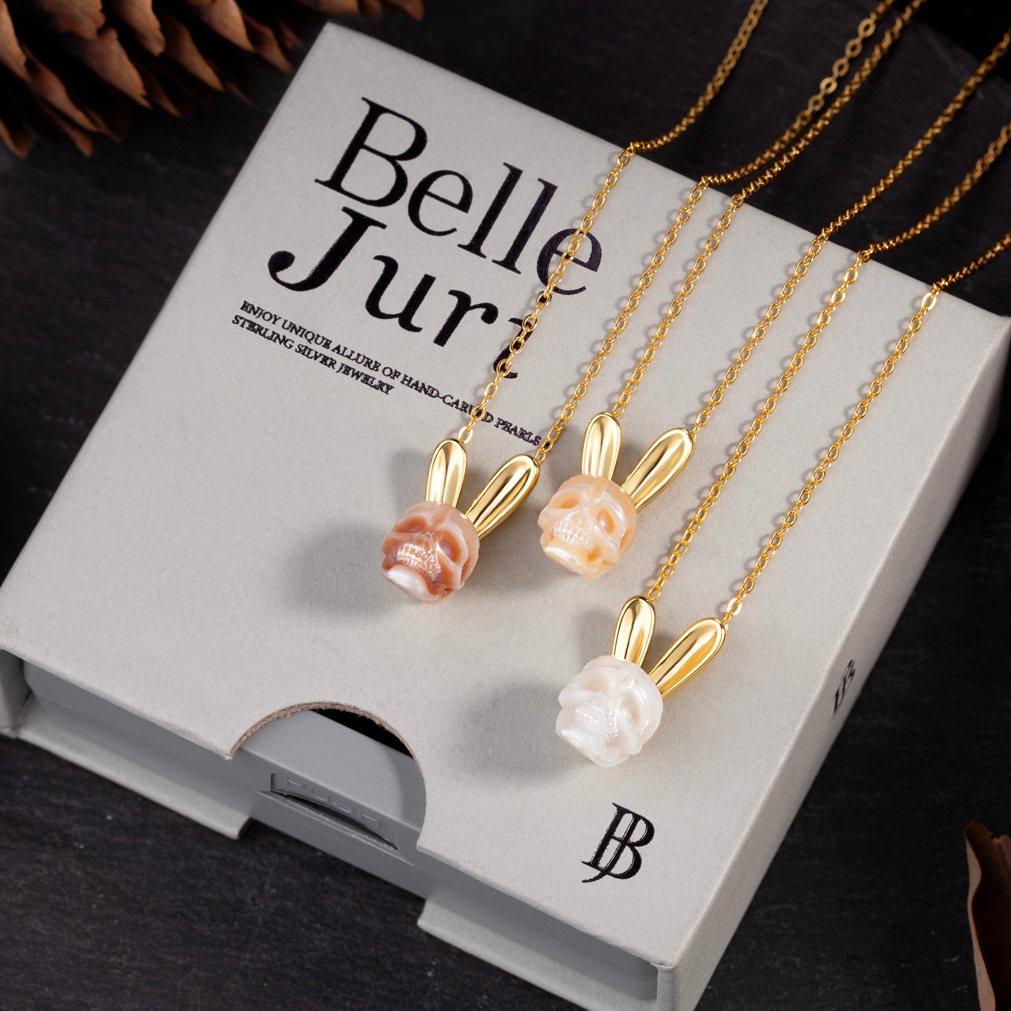 Perlenschädel Gold Hasenohren Halskette