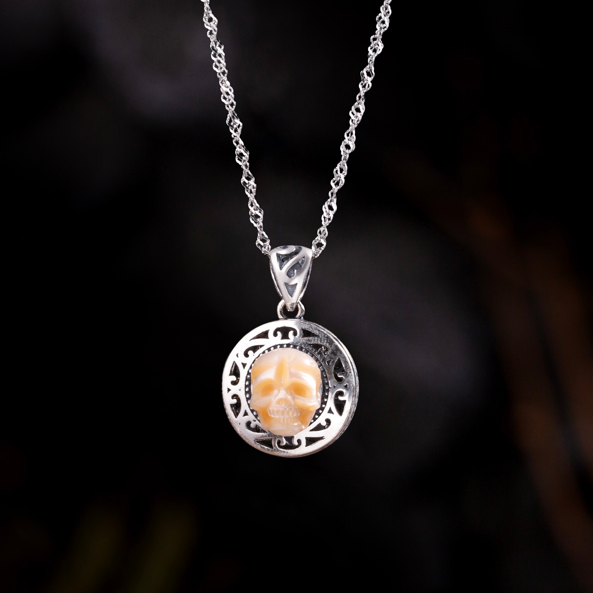 Pearl Skull Queen's Pillbox Locket Hollow Carving Necklace-Belle Juri