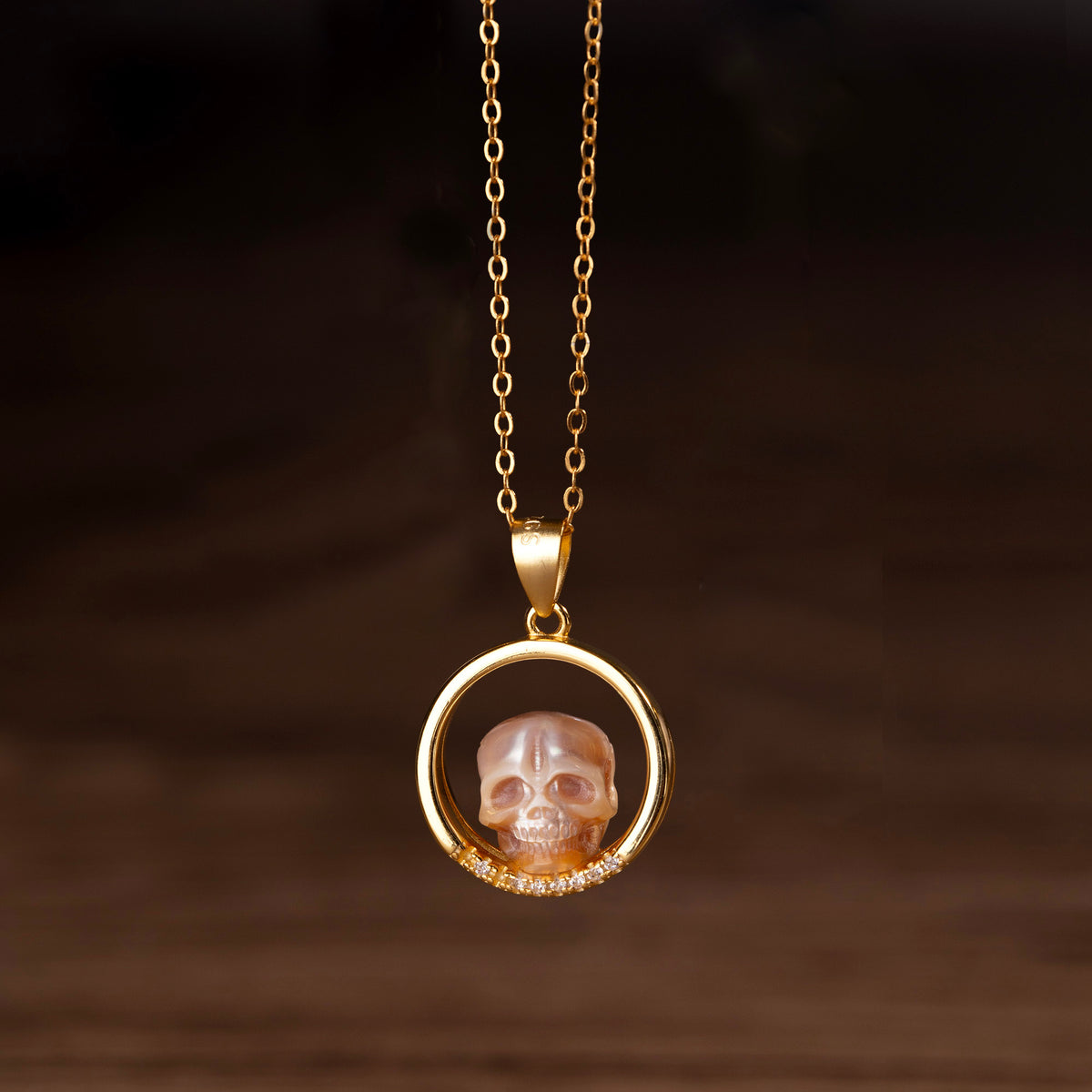 Pearl Skull on Ring Band Pendant