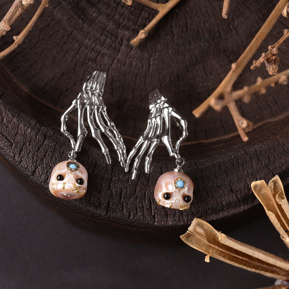 Boucles d'oreilles en peigne de perle de squelette punk