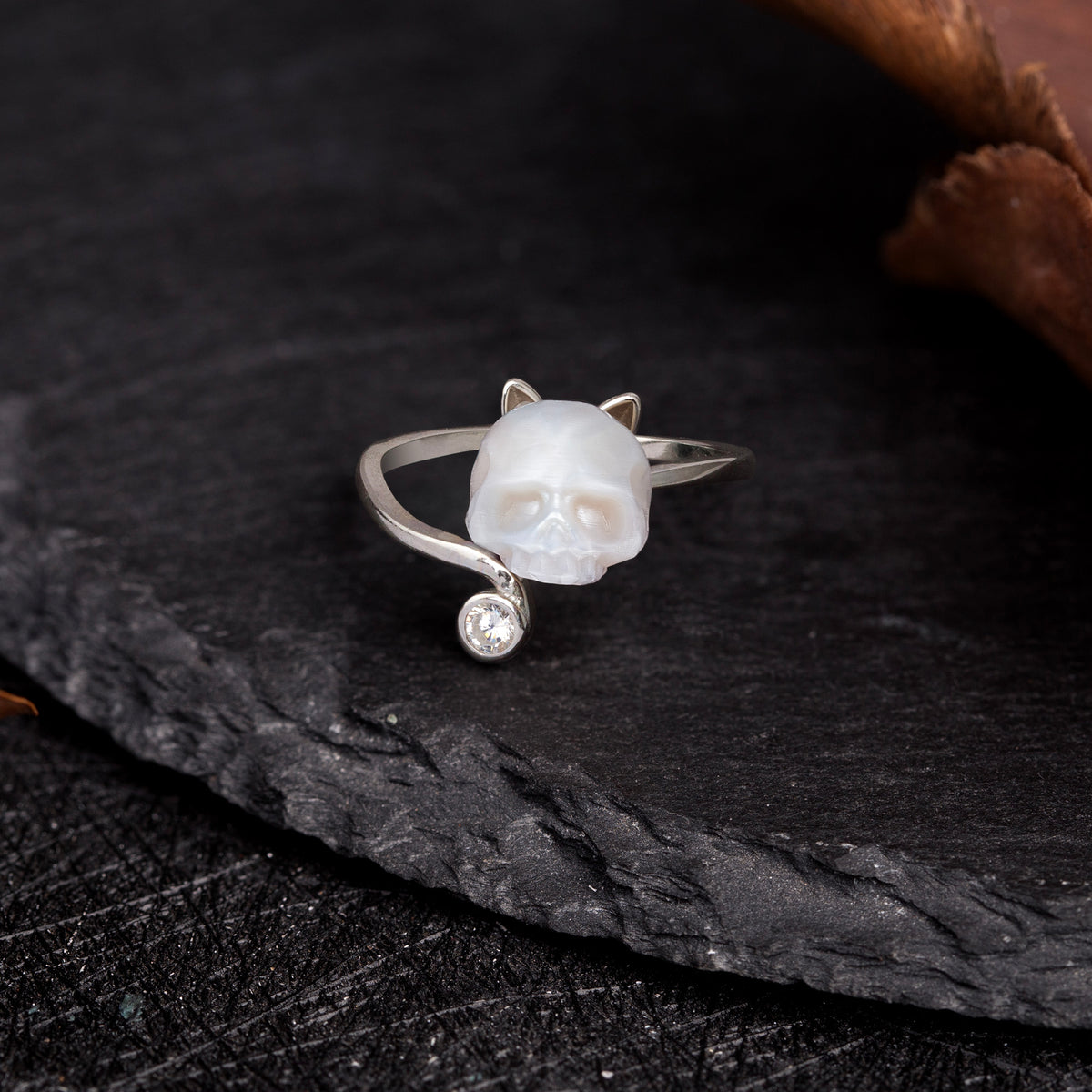 Cubic Zirconia Pearl Skull Cat Ring