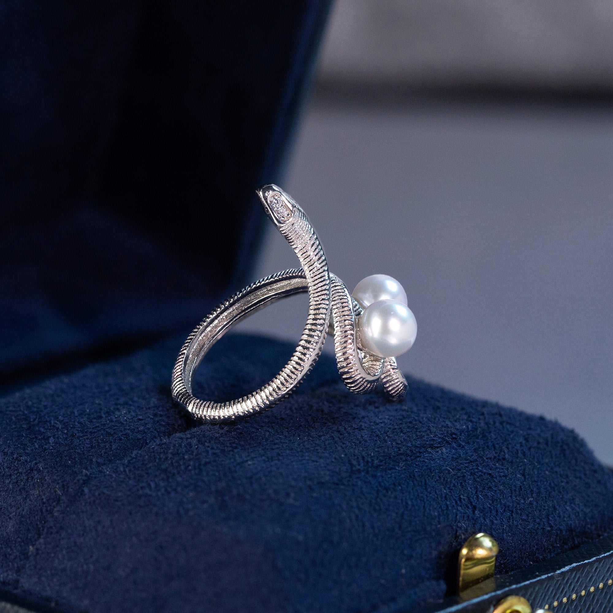 Serpentine Pearl Ring