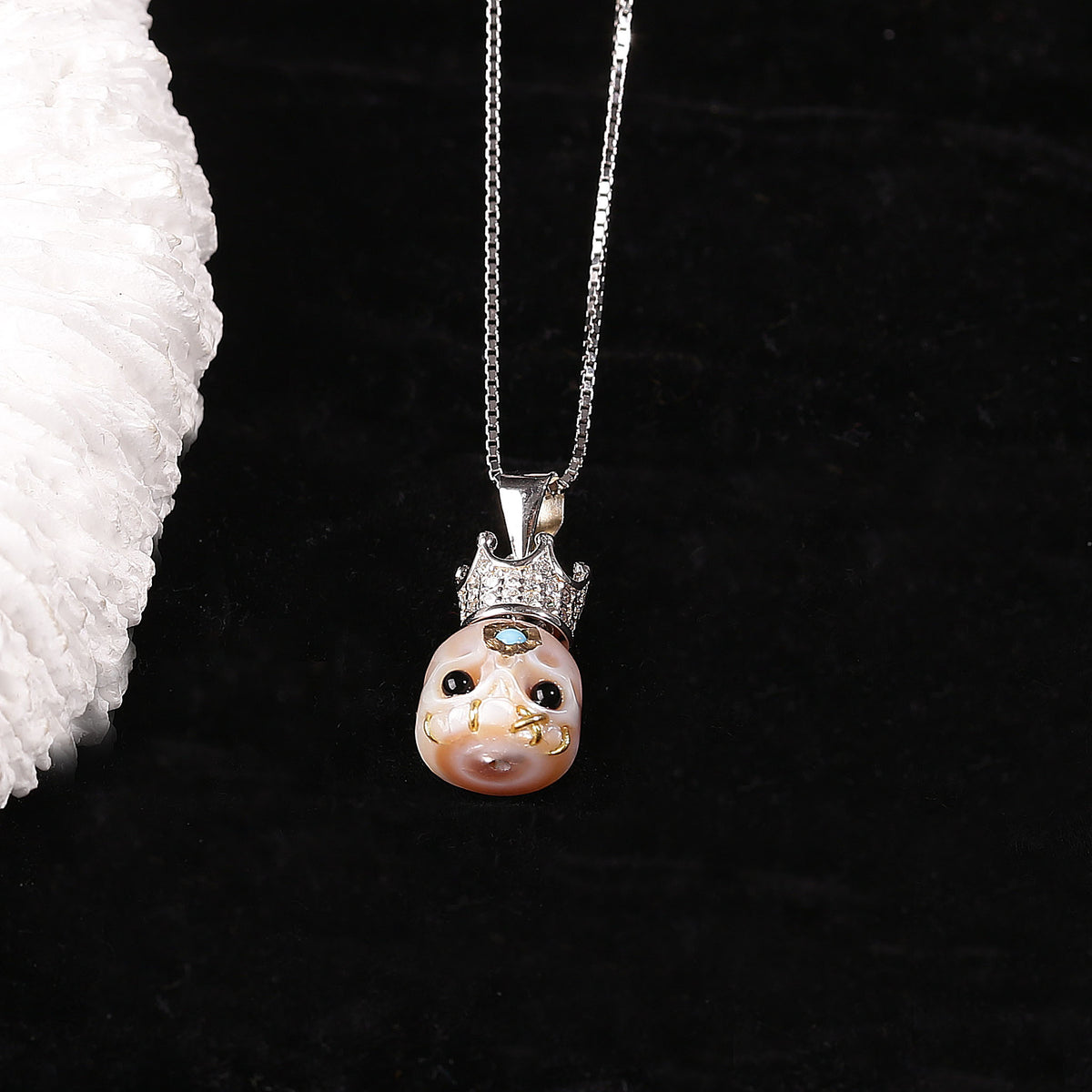 Silver Zircon Crown Pearl Skull Śmaśana Black Marquise Charm Necklace