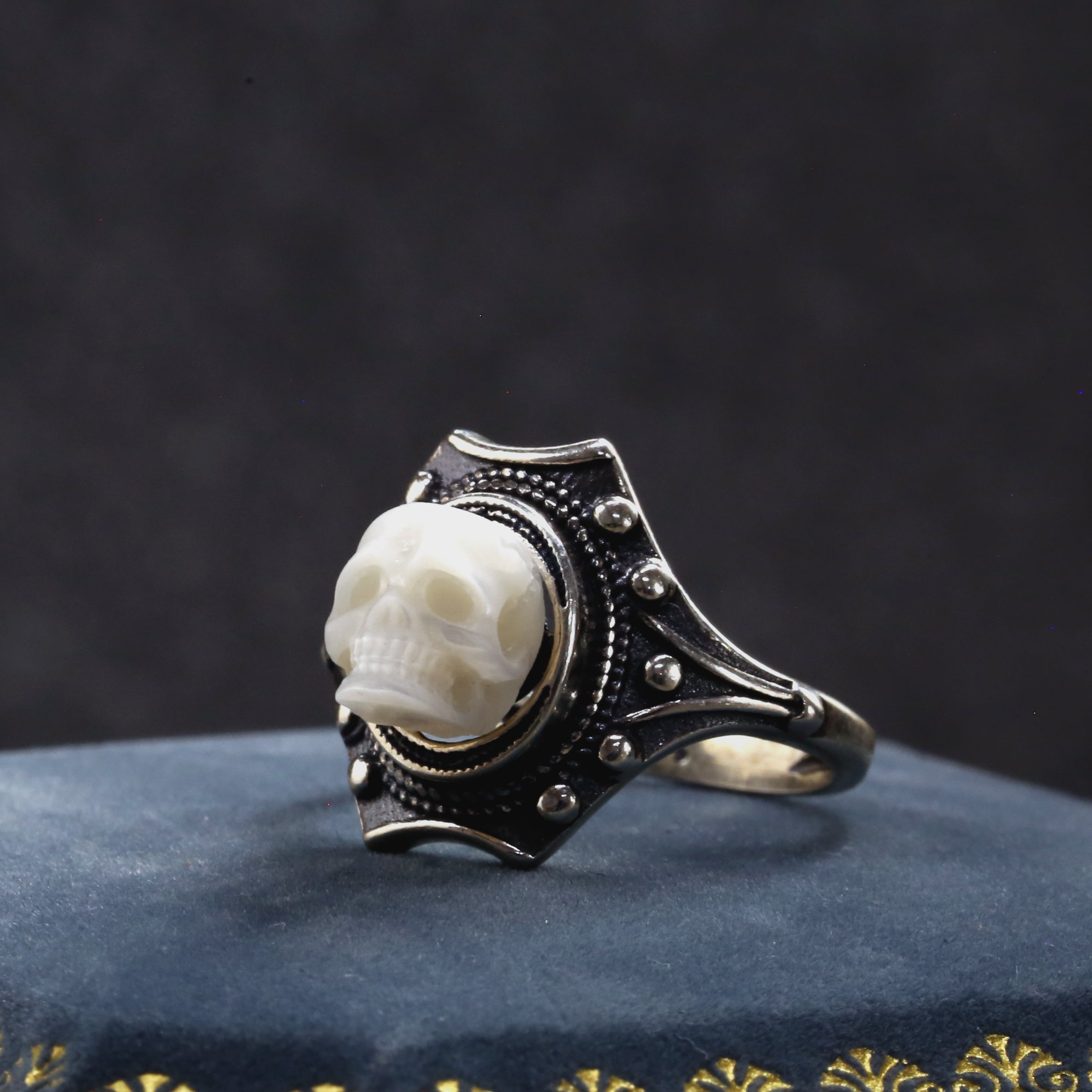 The Royal Shield Grandeur Pearl Skull Ring