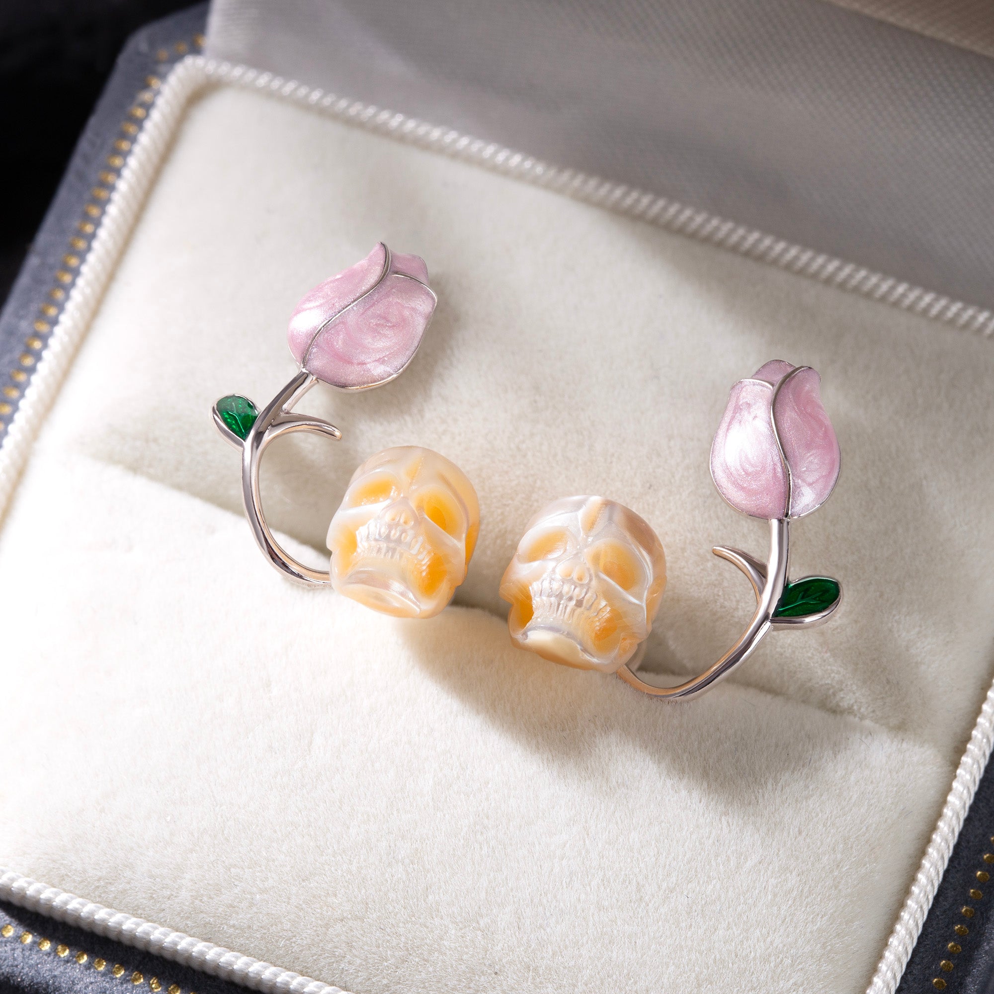 Tulip Pearl Skull Stud Earrings