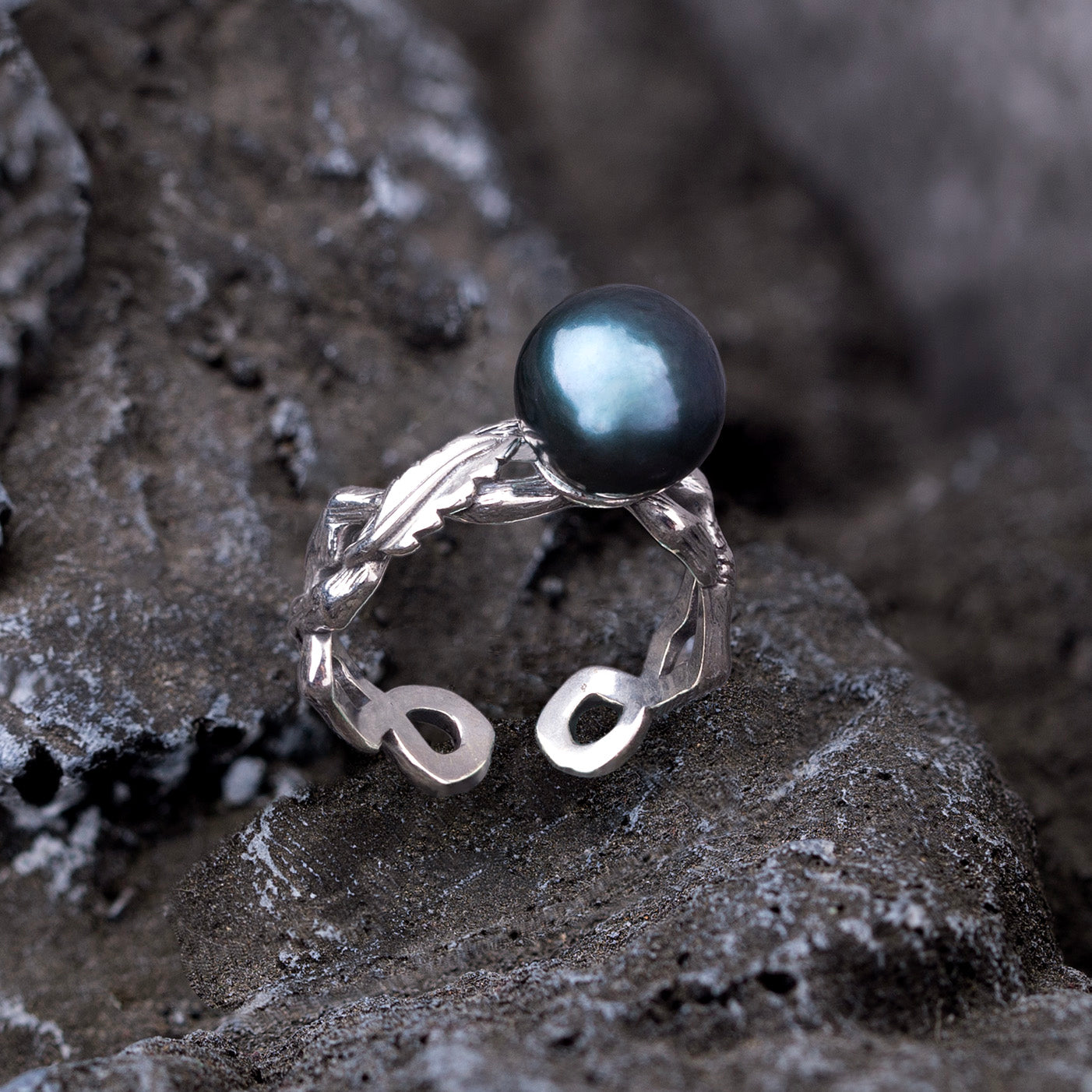 Vintage Leaf Branch Black Tahitian Pearl Ring