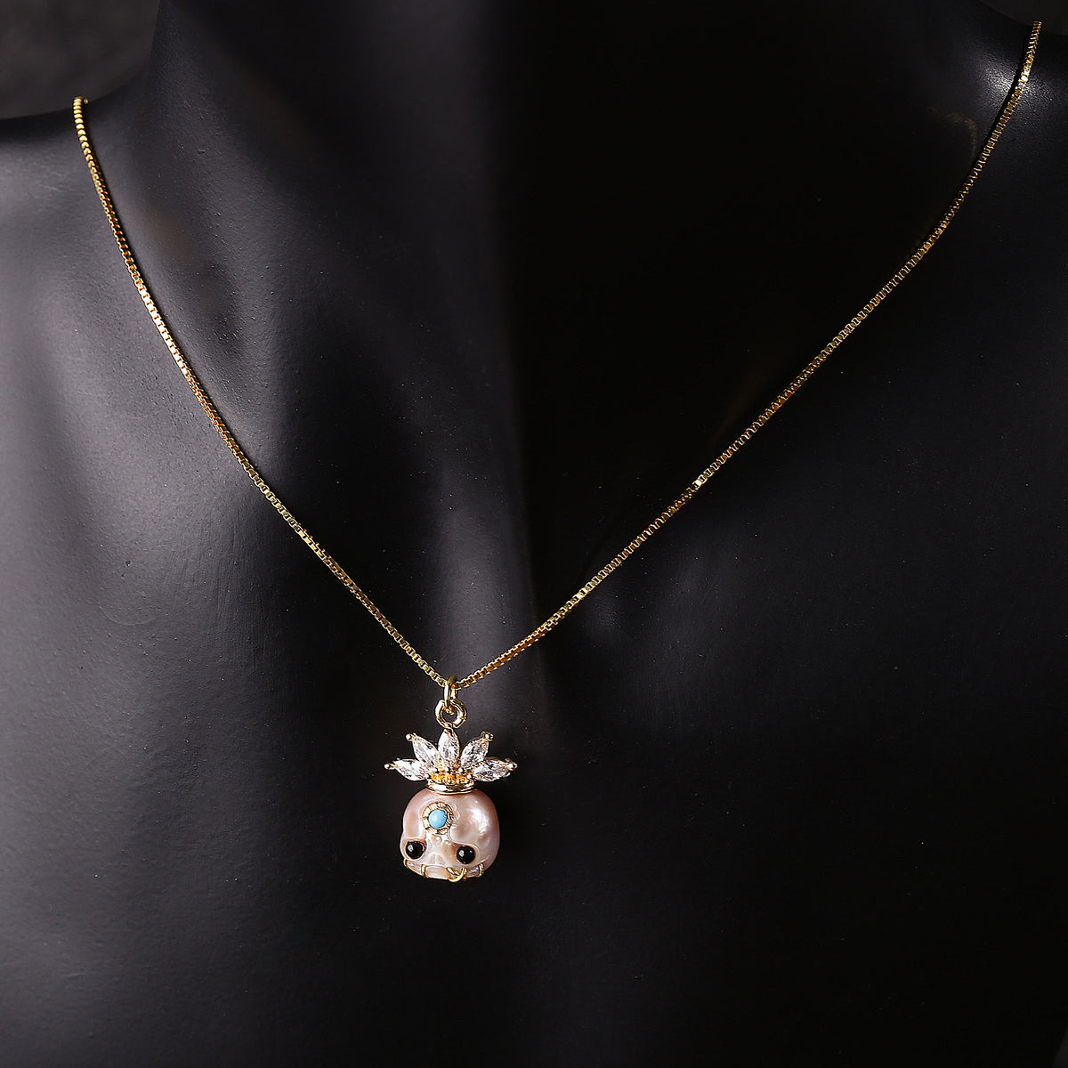 Zircon Crowned Carved Pearl Skull Śmaśana Necklace